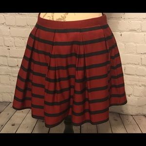 Forever 21 Short striped skirt